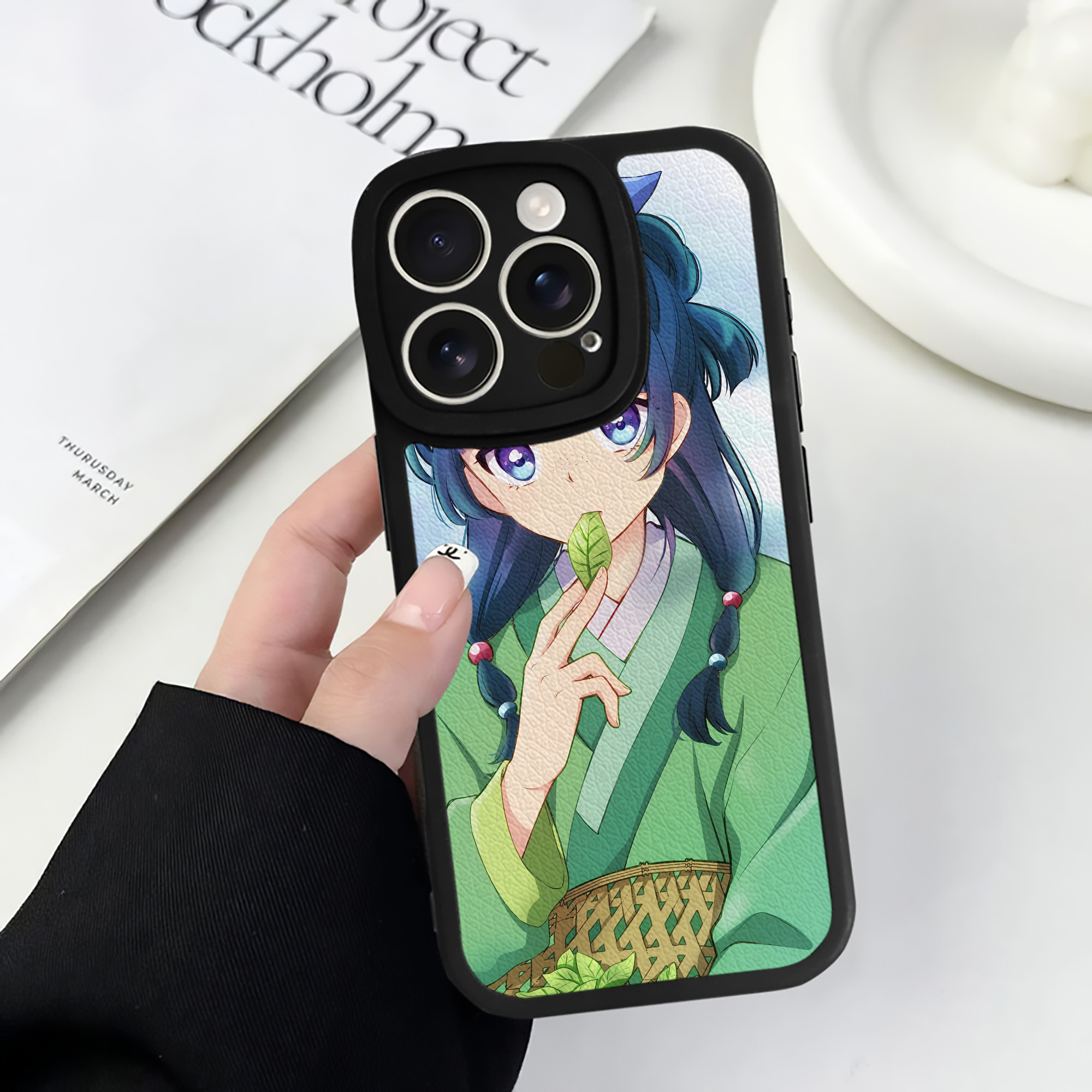 （画像用） 薬屋のひとりごと The Apothecary Diaries 【iPhone 16シリーズ対応】シリコンスマホケース（レザー調） 材質：シリコン